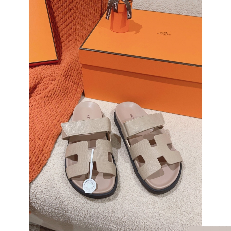 H**mes slippers